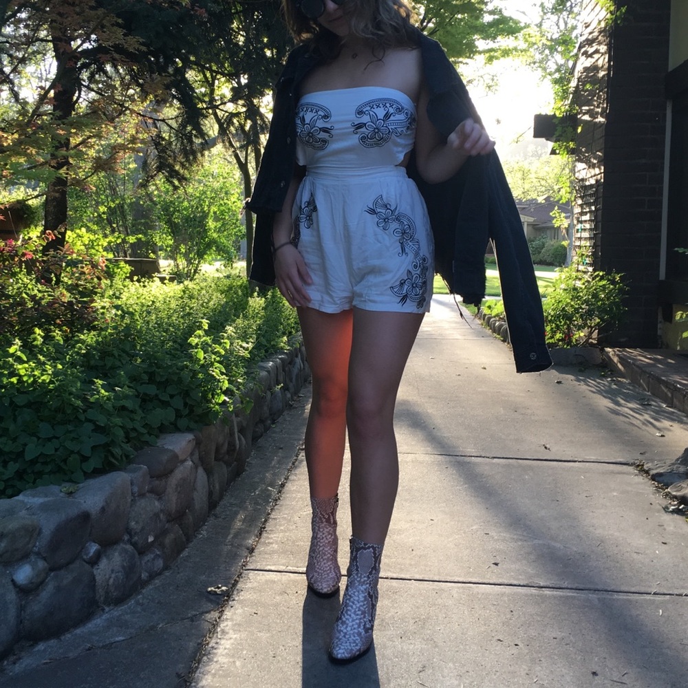 ROMPER - Picture 3 of 3